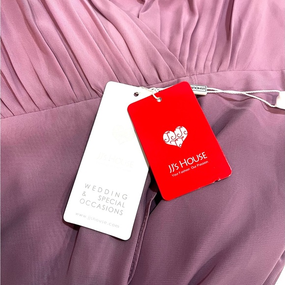 NWT JJshouse A-Line V-neck Asymmetrical Chiffon
Bridesmaid Dress Size 14 - Picture 9 of 13